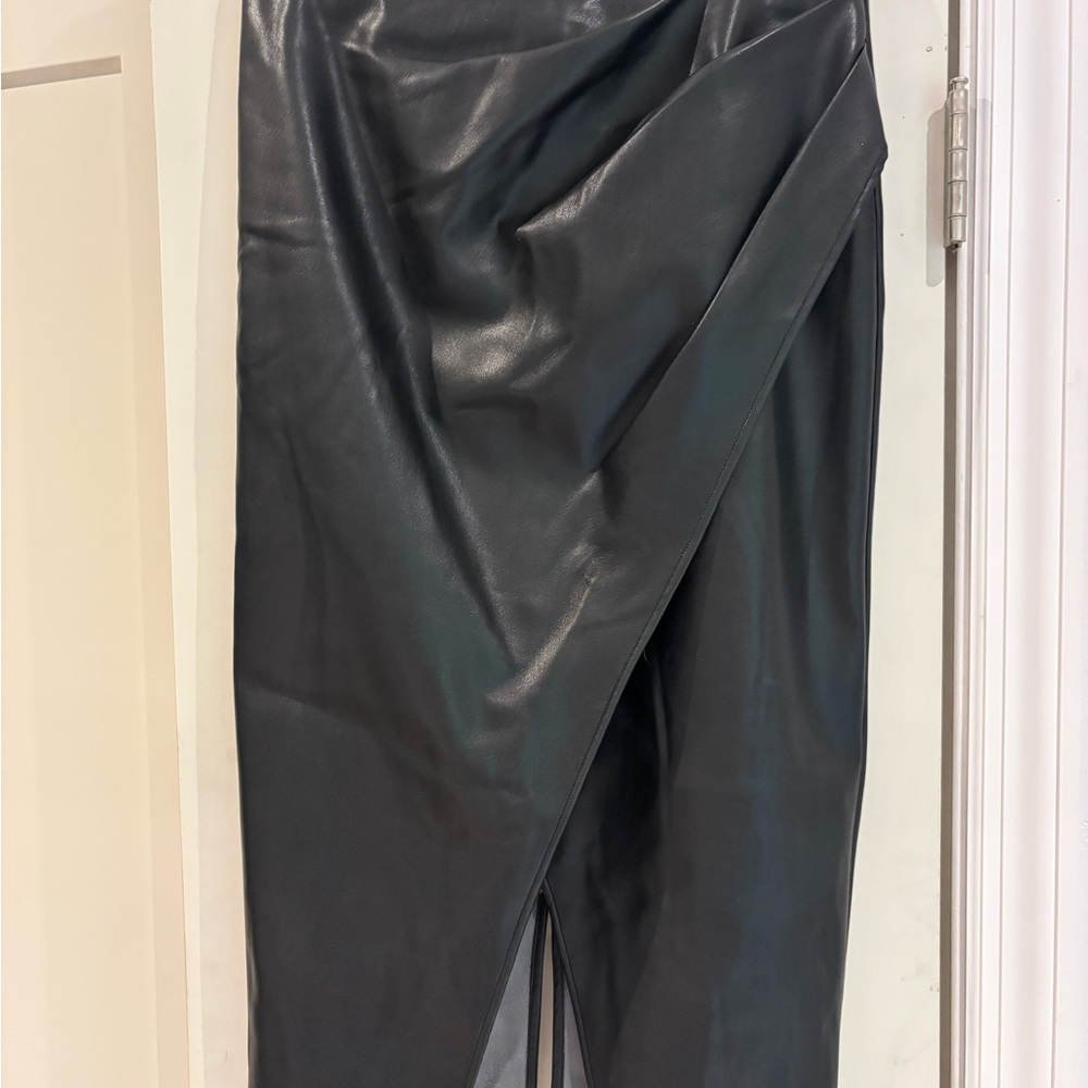 Elie Tahari Black Faux Leather Midi Skirt